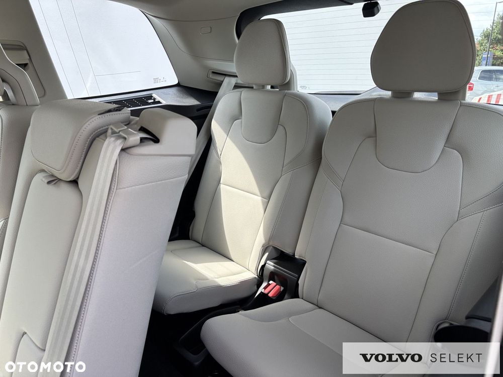 Volvo XC 90 - 13