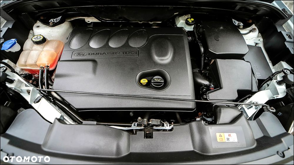 Ford Kuga - 40
