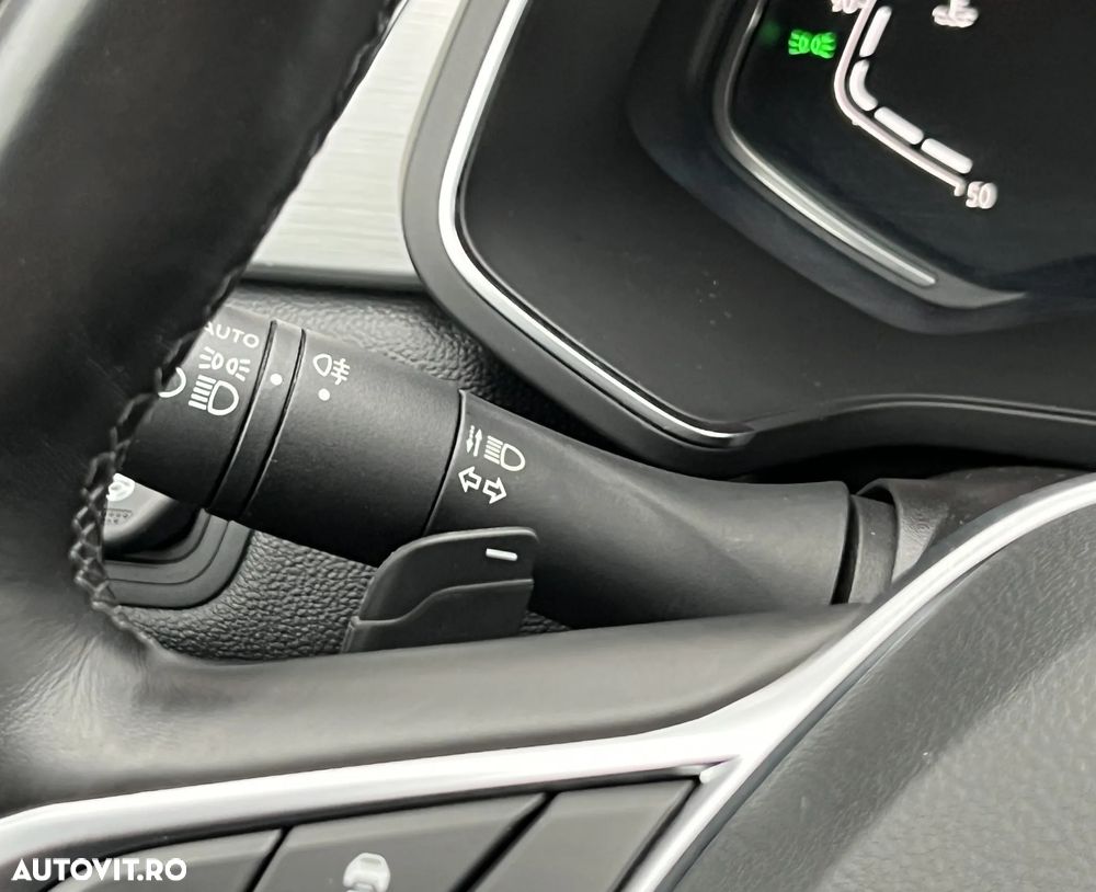 Renault Captur TCe 140 EDC GPF INTENS - 32