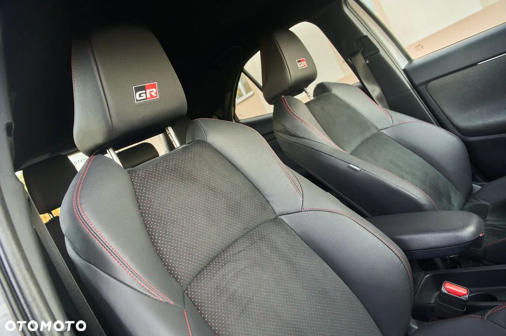 Toyota Yaris Cross Hybrid 1.5 GR Sport - 22