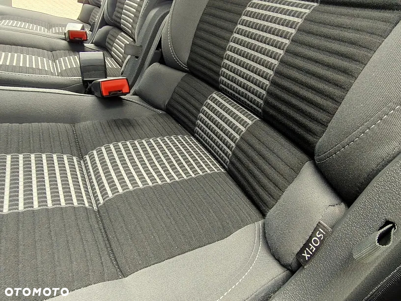 Volkswagen Touran 1.9 TDI United - 11
