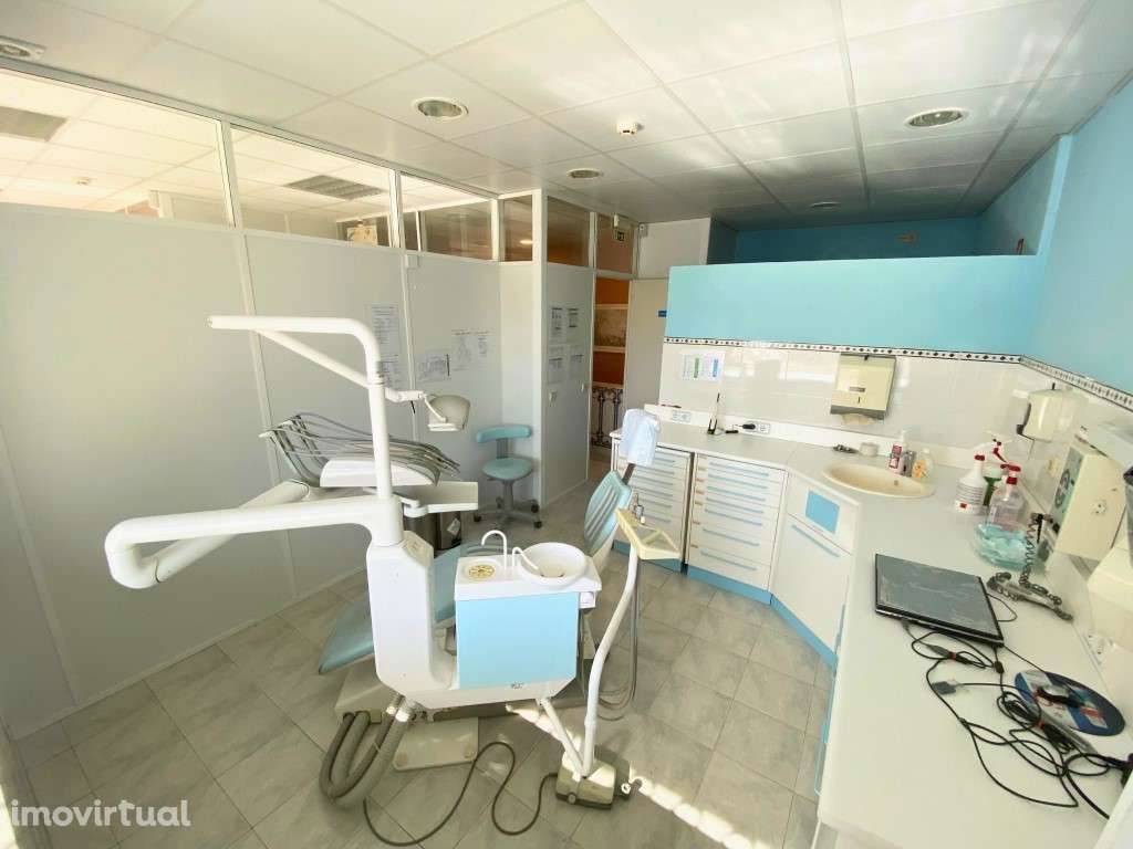 Loja a funcionar como clínica dentária - São Marcos, Sintra - - Grande imagem: 5/20