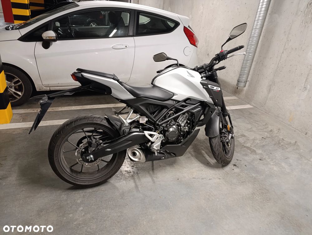 Honda CB - 1
