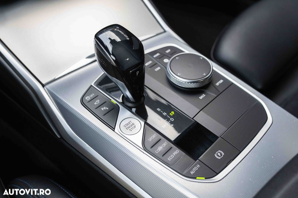 BMW Seria 3 320d xDrive AT M Sport - 31