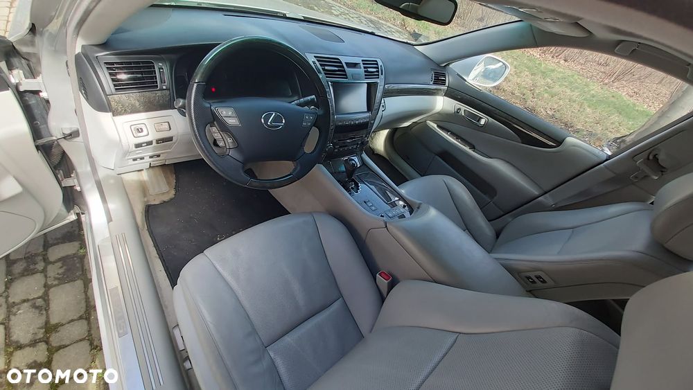 Lexus LS 460 Prestige - 5