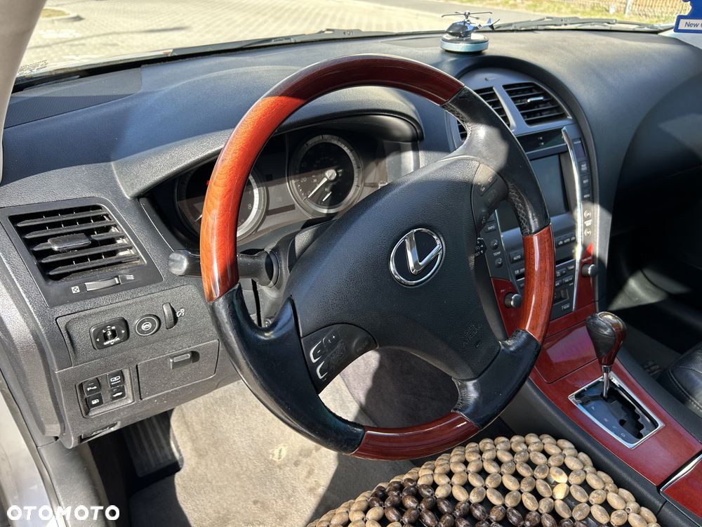 Lexus ES Standard - 17