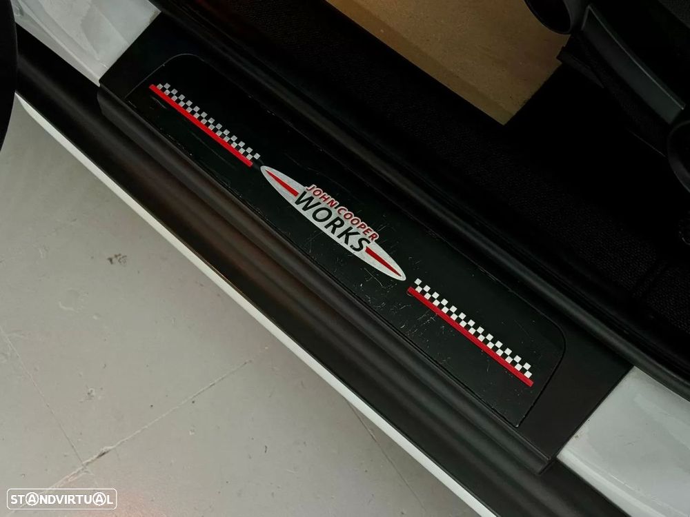 MINI Countryman Cooper D - 26