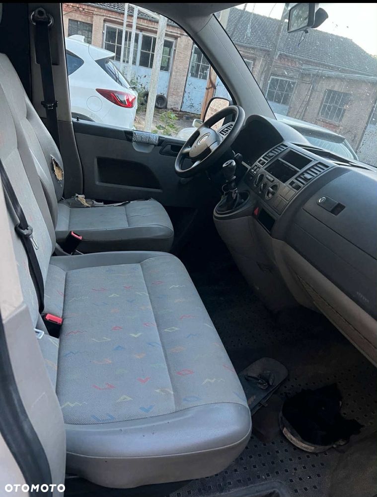 Volkswagen Transporter T5 - 6