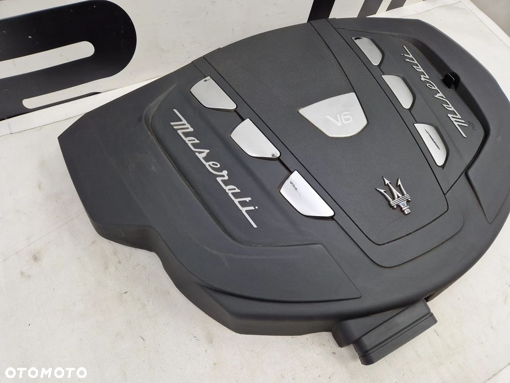 Osłona pokrywa silnika na silnik Maserati Ghibli 3.0 DIESEL - 2