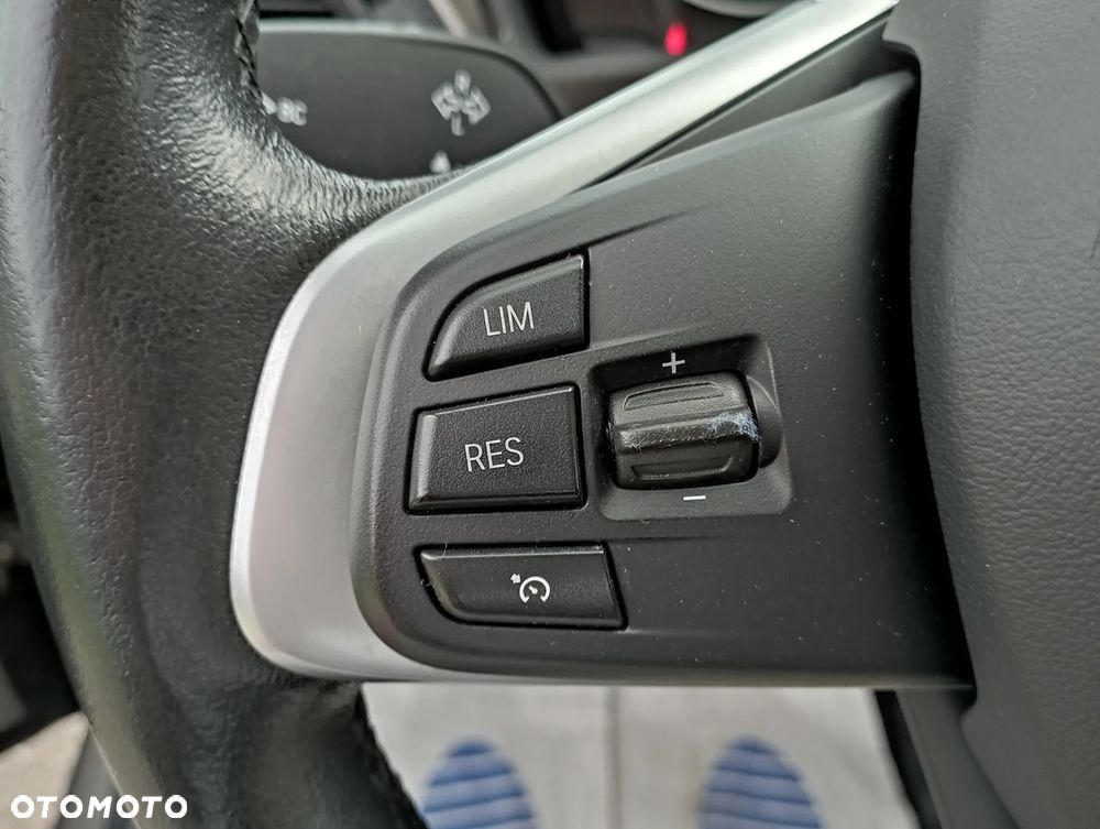 BMW X1 sDrive18d xLine - 26