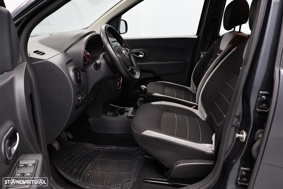 Dacia Lodgy 1.5 dCi Stepway 7L - 23