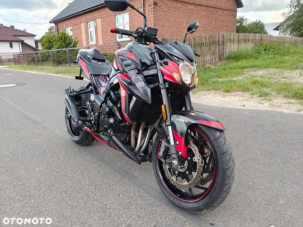 Suzuki GSX - 15