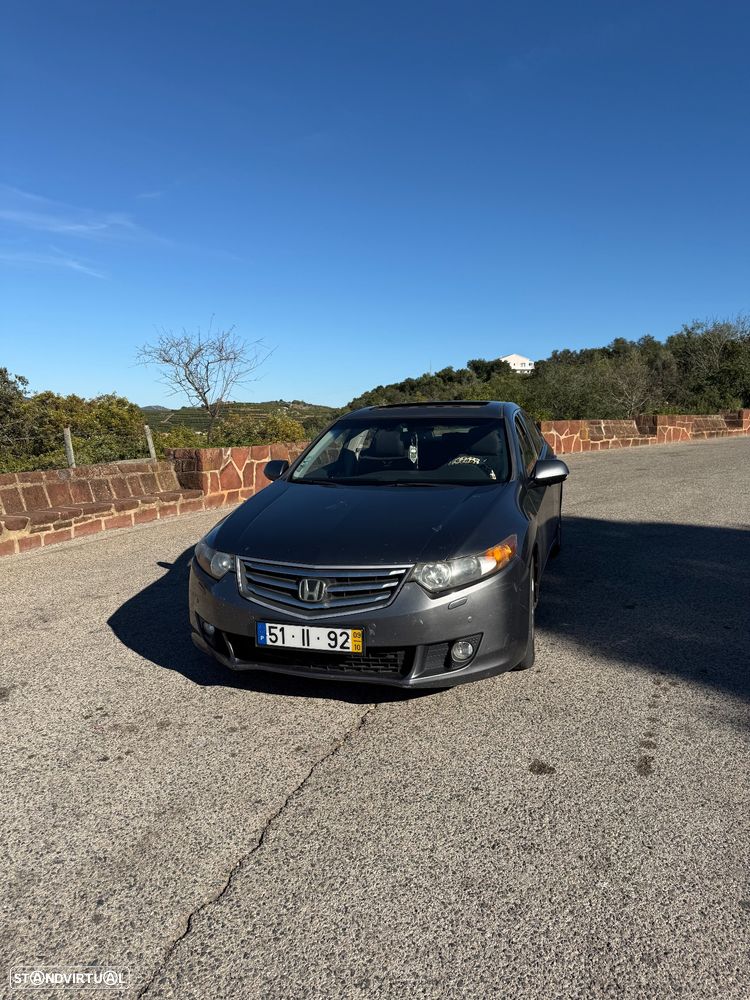 Honda Accord 2.2 i-DTEC Elegance E.Limitada - 4