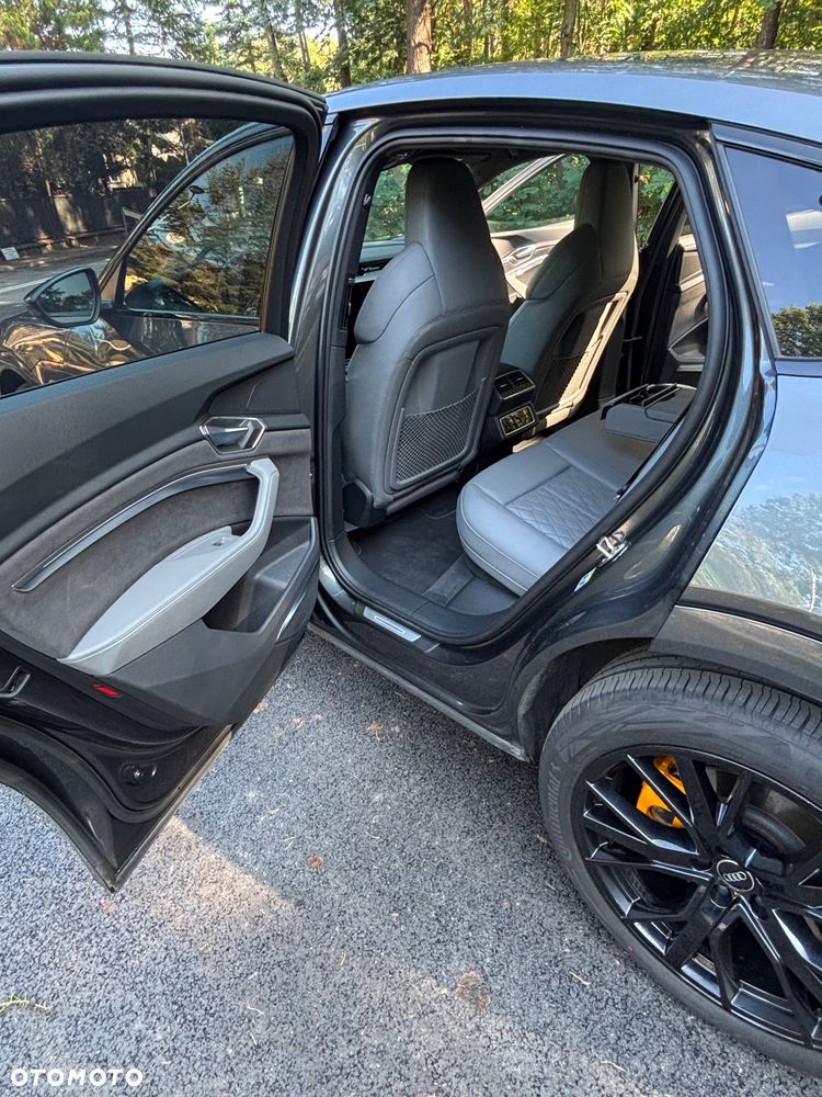 Audi Q8 Sportback e-tron - 22