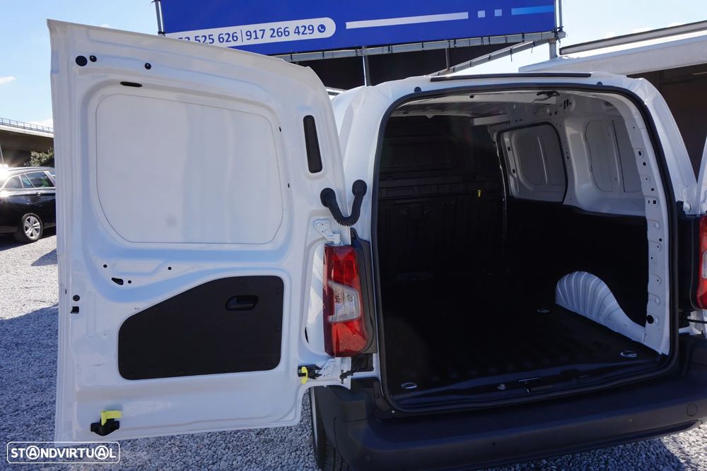Toyota Proace City 1.5D 102 3 lug. Comfort IVA dedutível - 16