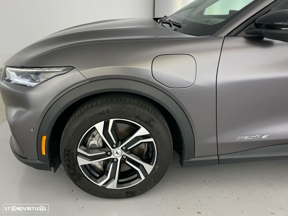 Ford Mustang Mach-E 75.7 kWh Base - 19