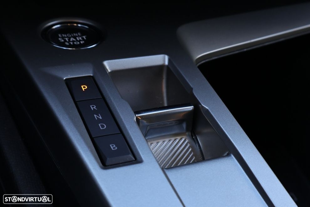 Peugeot 408 1.6 Hybrid Allure e-EAT8 - 8