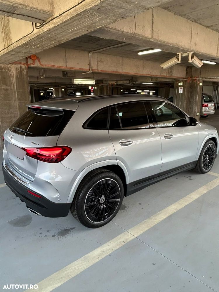 Mercedes-Benz GLA 220 4MATIC MHEV - 3