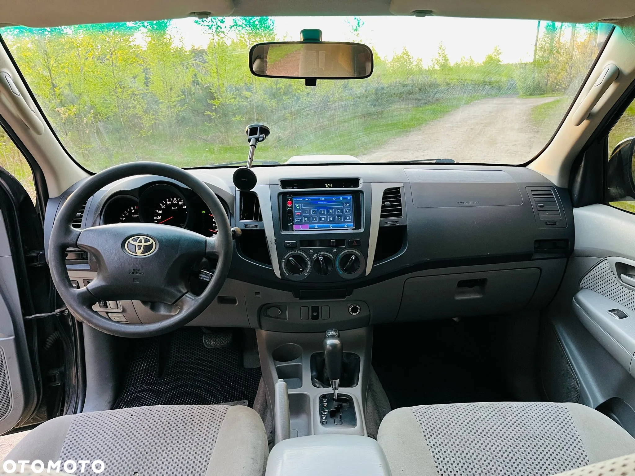 Toyota Hilux 3.0 D-4D Sol - 11