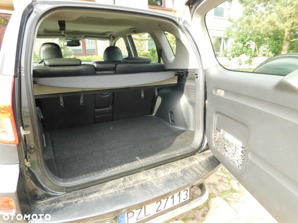 Toyota RAV4 - 8