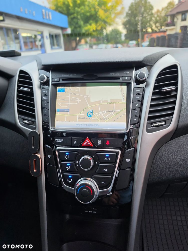 Hyundai i30 i30cw 1.4 Trend - 31