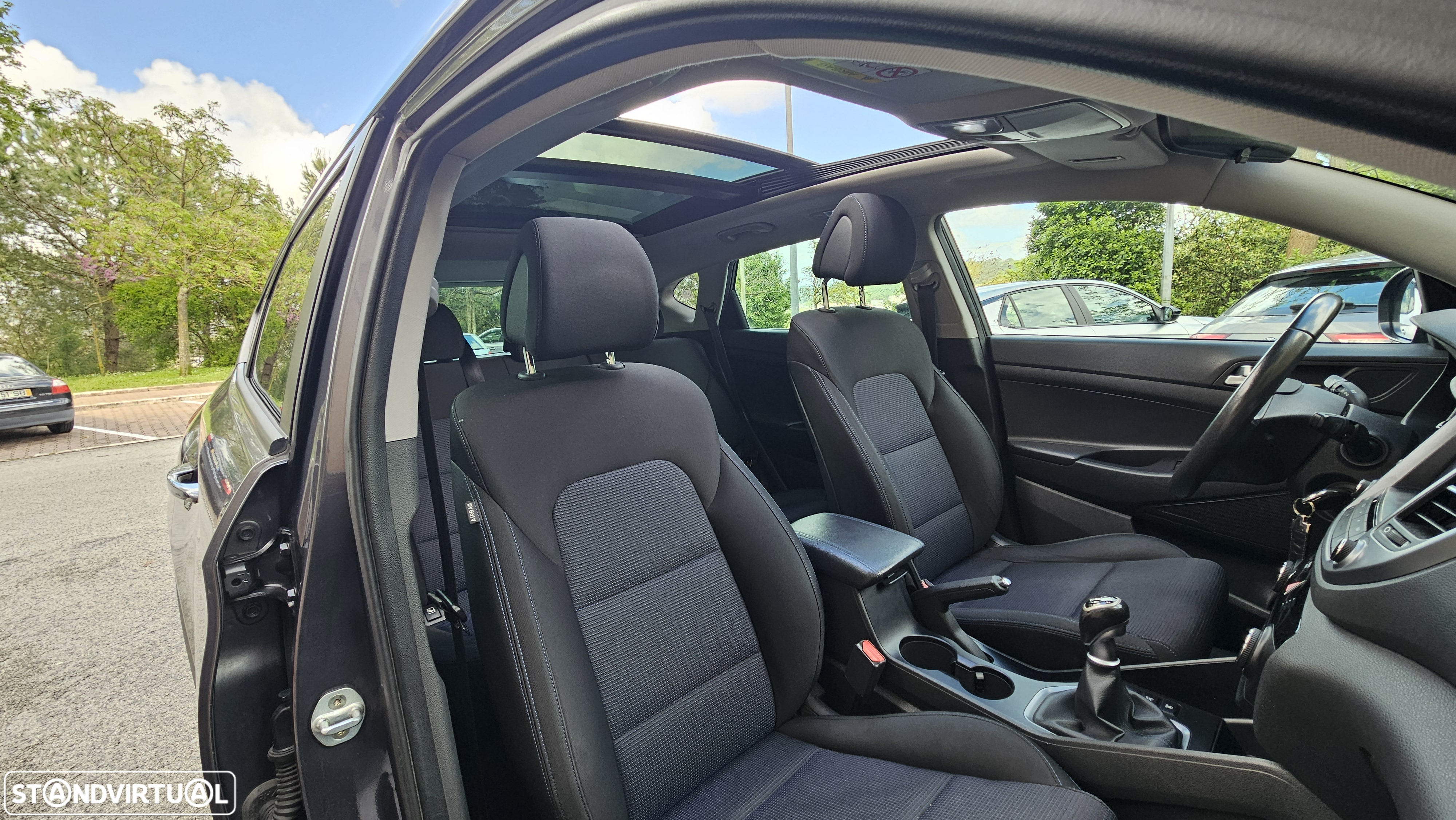 Hyundai Tucson 1.7 CRDi Premium - 37