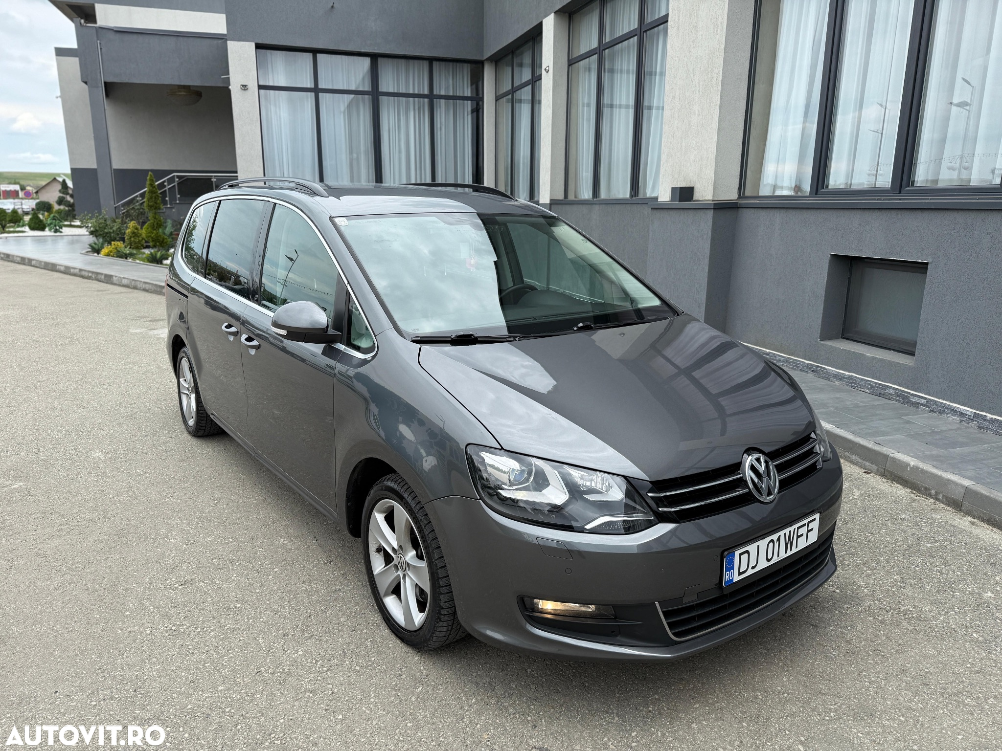 Volkswagen Sharan 2.0 TDI 4MOTION (BlueMotion Technology) Trendline - 10