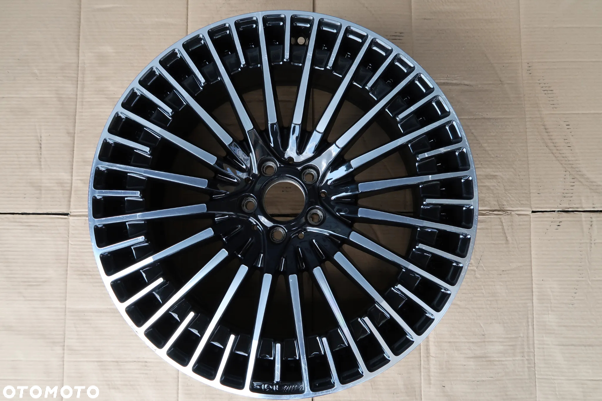C22/C65/C64 FELGA MERCEDES A2974011500 9,5X21ET41,5 - 2