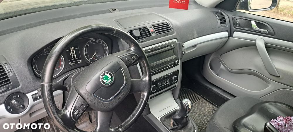 Skoda Octavia 1.6 TDI DPF Ambiente - 5