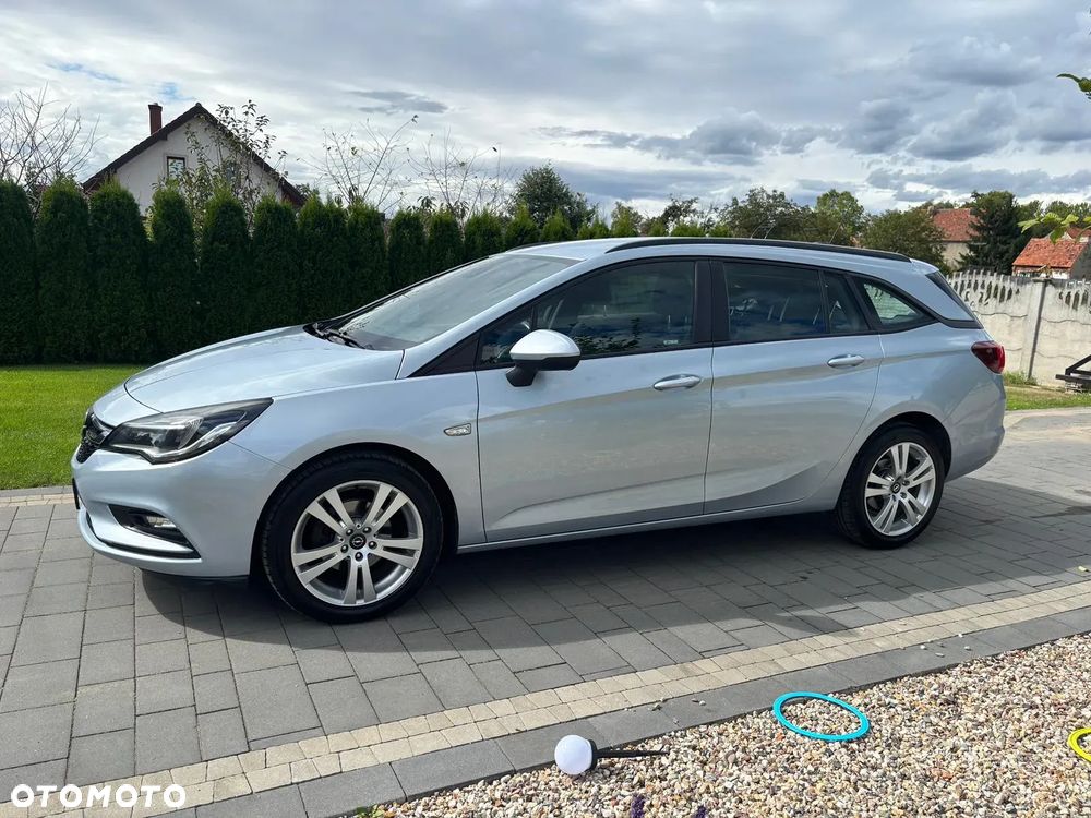 Opel Astra 1.6 CDTI Sports Tourer Active - 4