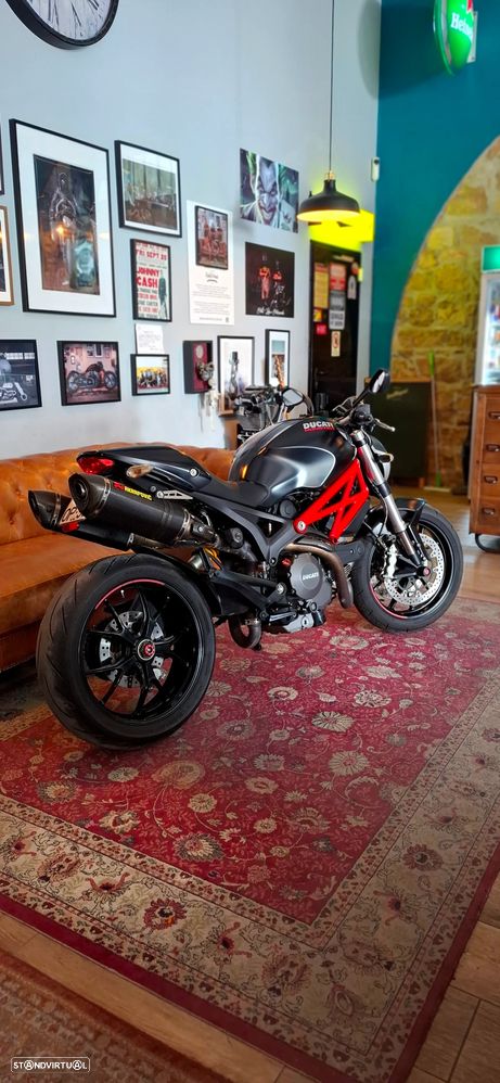 Ducati Monster - 8