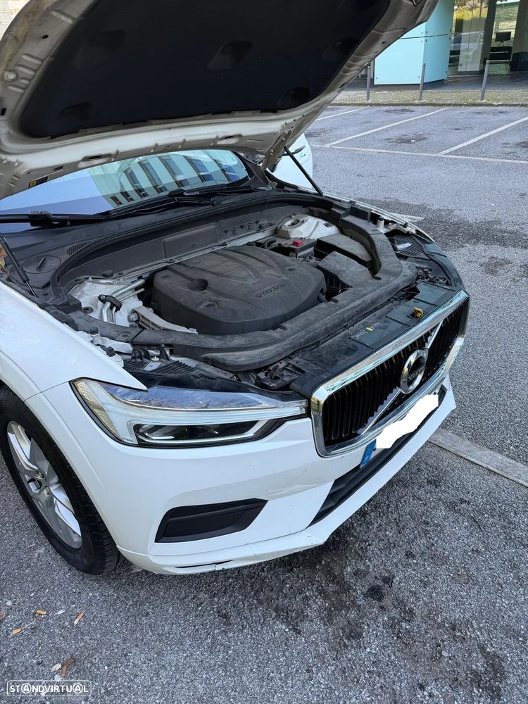 Volvo XC 60 2.0 D4 Momentum AWD Geartronic - 9