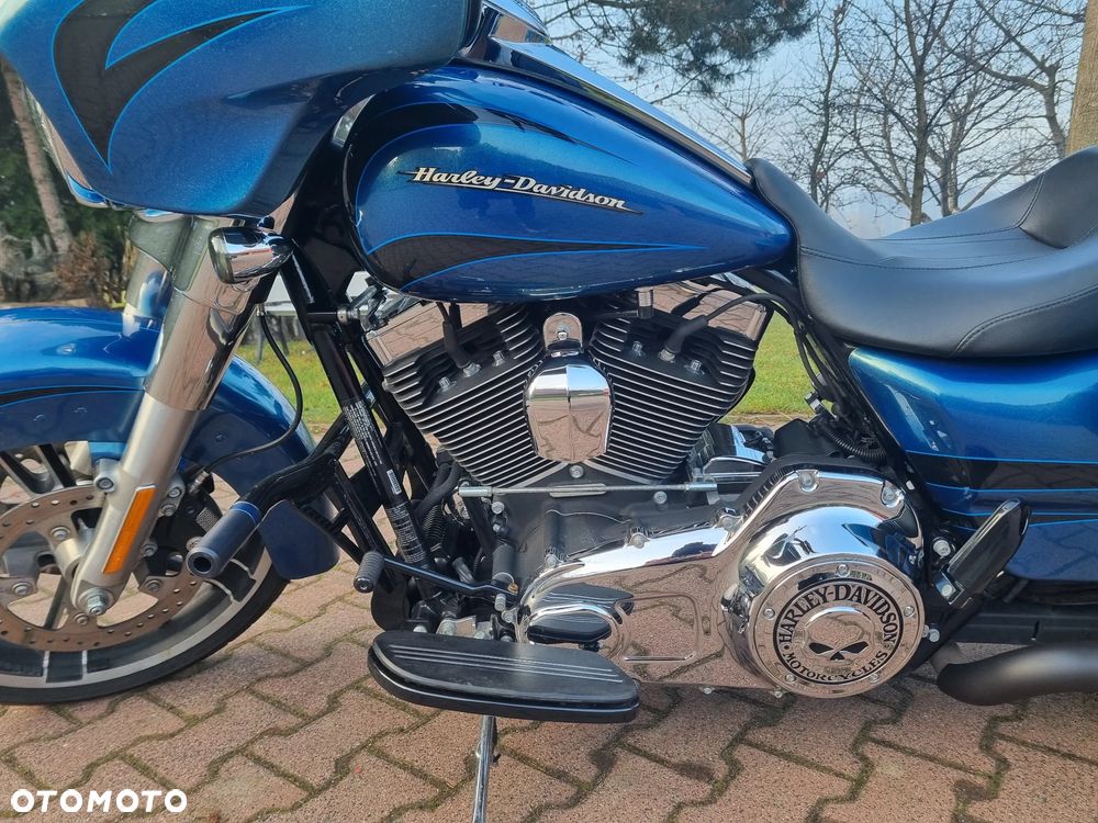 Harley-Davidson Touring Street Glide - 5
