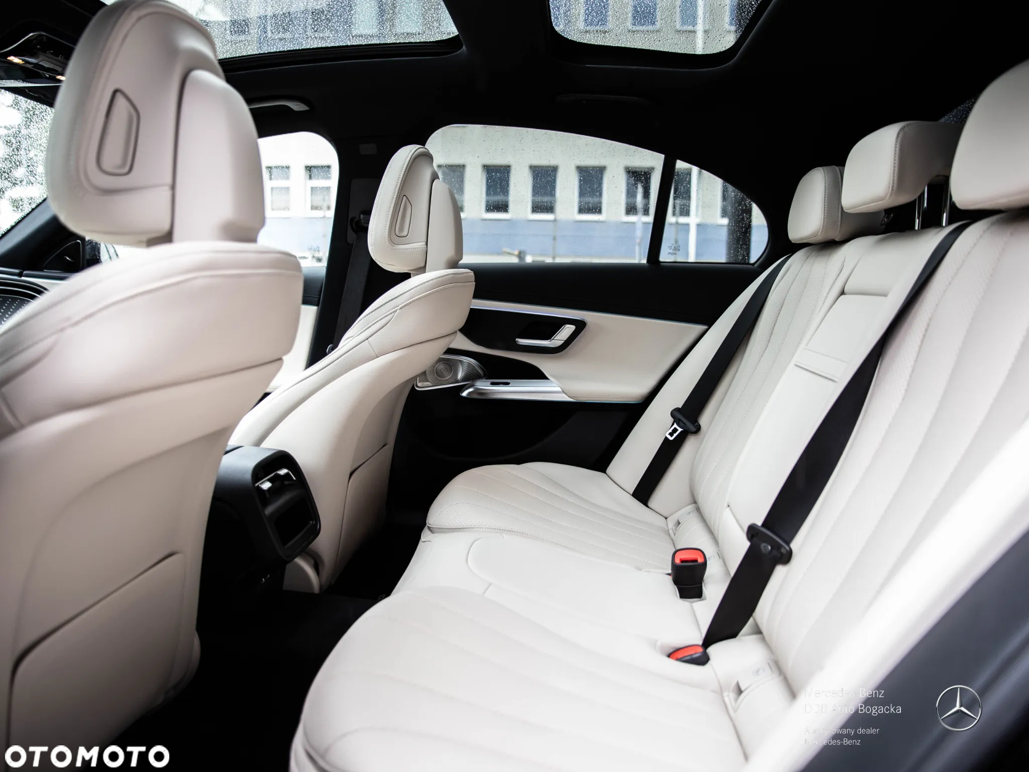 Mercedes-Benz Klasa E 300 de PHEV 4-Matic AMG 9G-Tronic - 13