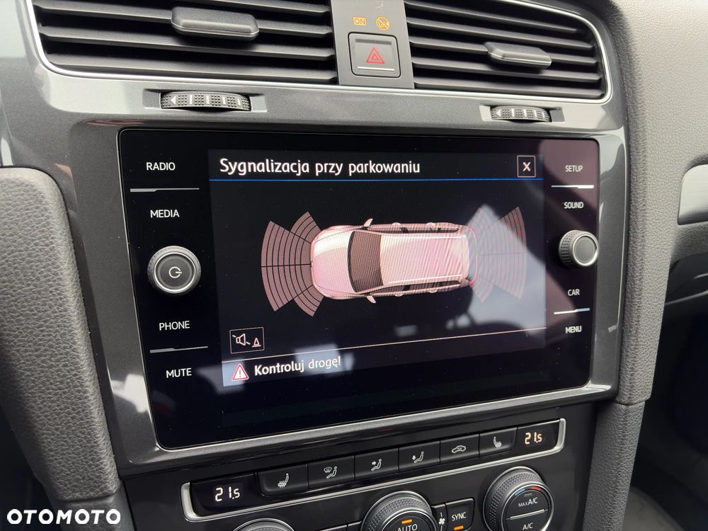 Volkswagen Golf 2.0 TDI BMT Comfortline - 26