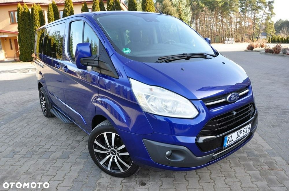 Ford Tourneo Custom - 13