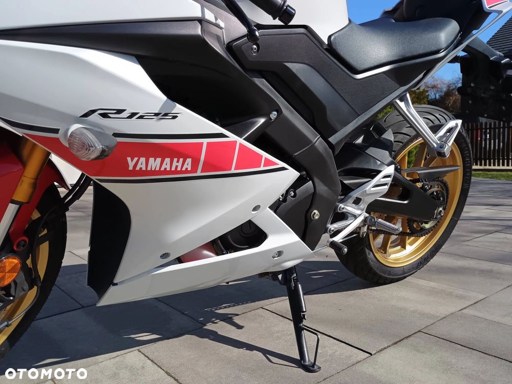 Yamaha YZF - 10