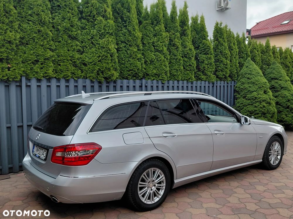 Mercedes-Benz Klasa E 300 CDI DPF BlueEFFICIENCY 7G-TRONIC Elegance - 8