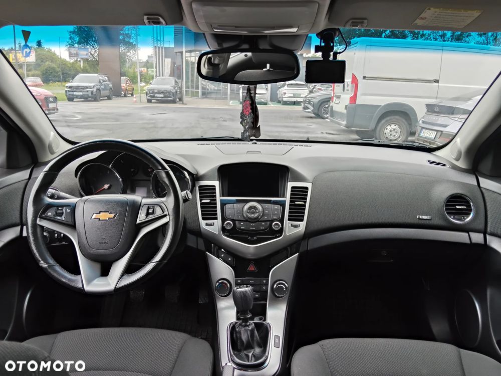 Chevrolet Cruze 1.8 LT - 8