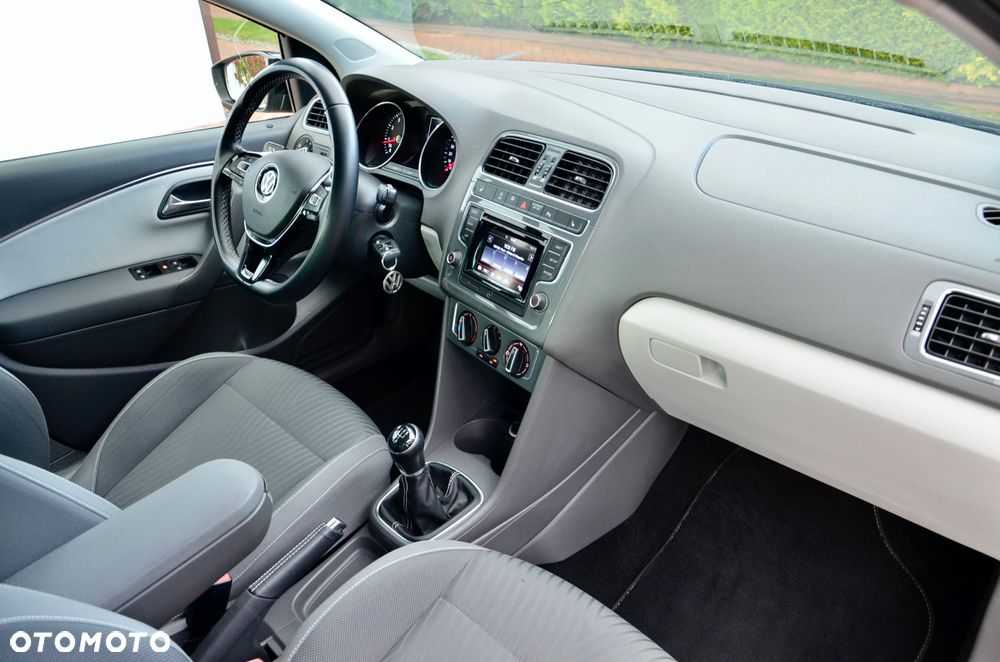 Volkswagen Polo 1.2 TSI BMT Highline - 14