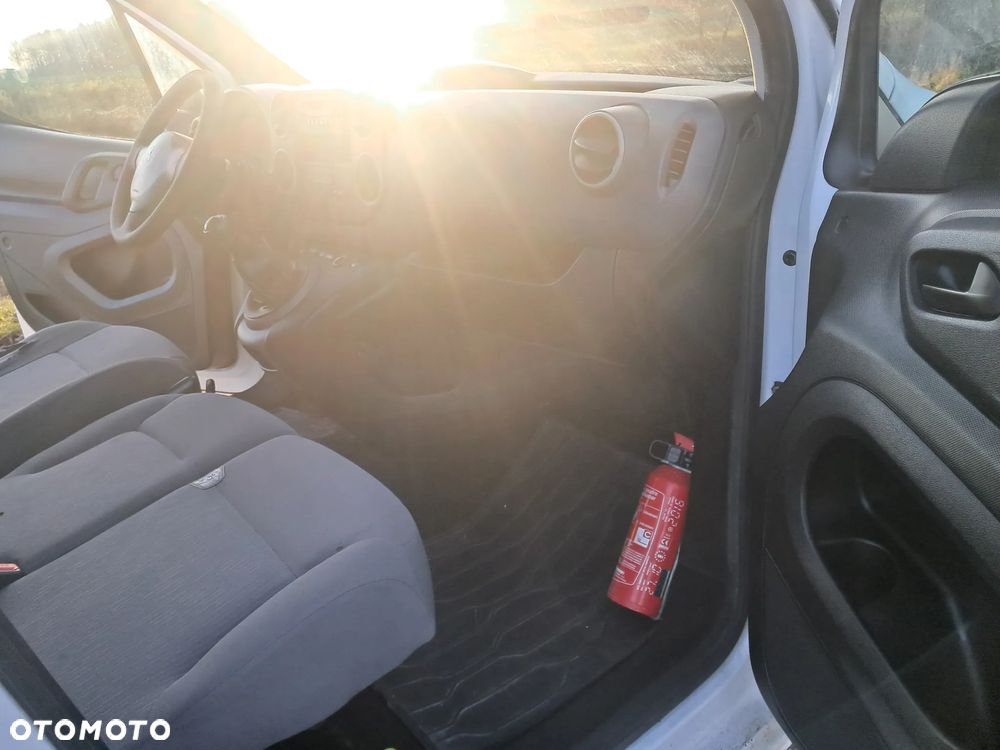 Peugeot PARTNER - 13