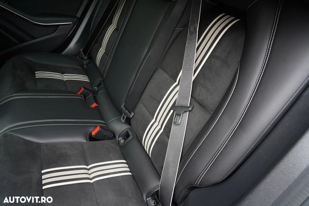 Mercedes-Benz CLA 200 7G-DCT AMG Line - 10