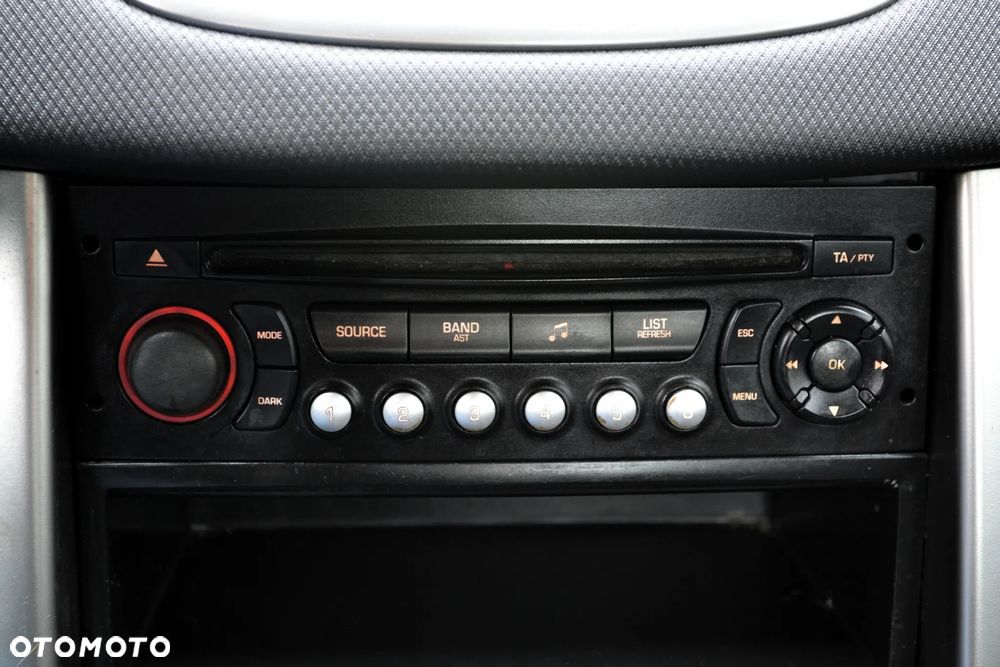Peugeot 207 CC 1.6 Intense - 21