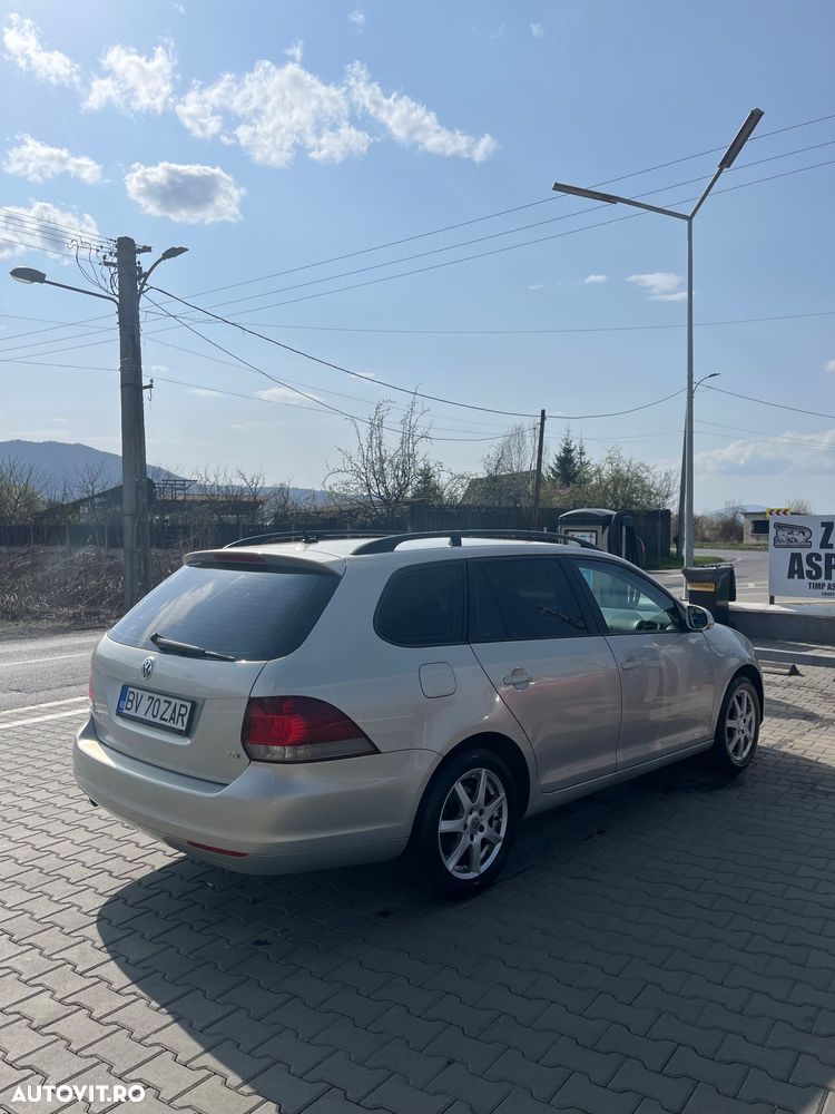 Volkswagen Golf 1.6 TDI DPF Comfortline - 3