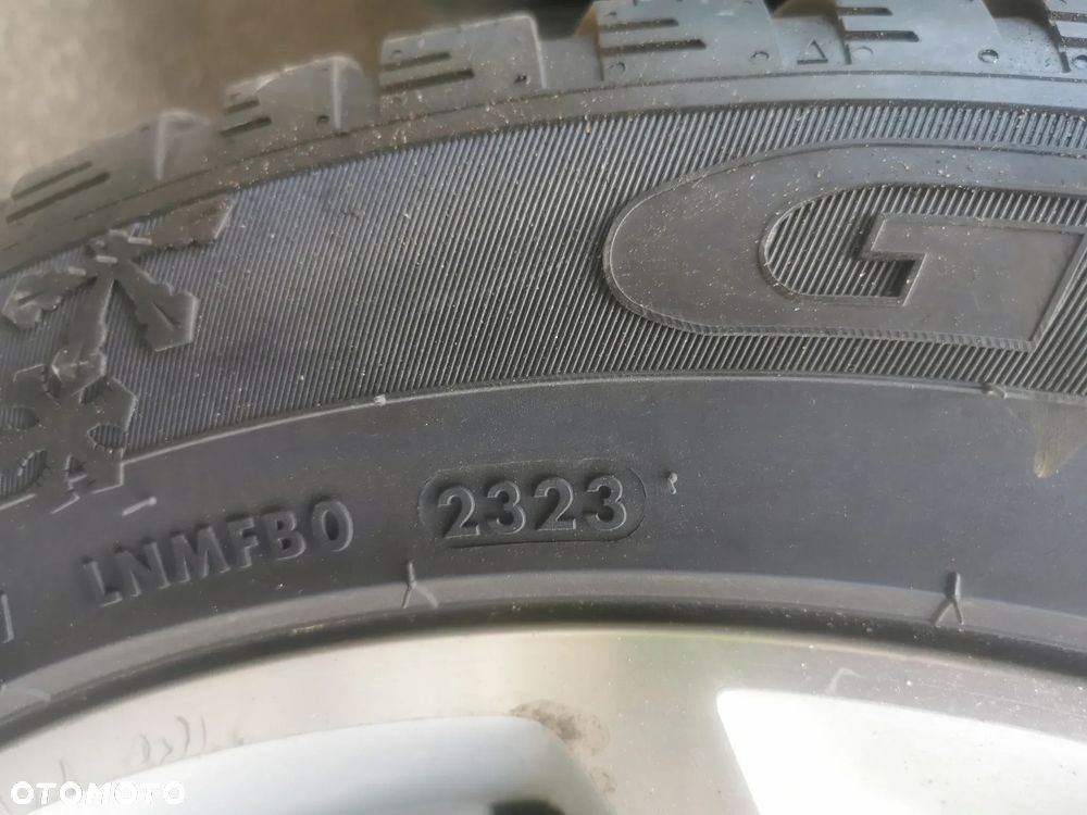 Ford Kuga 2.0 TDCi 4x4 Titanium - 25