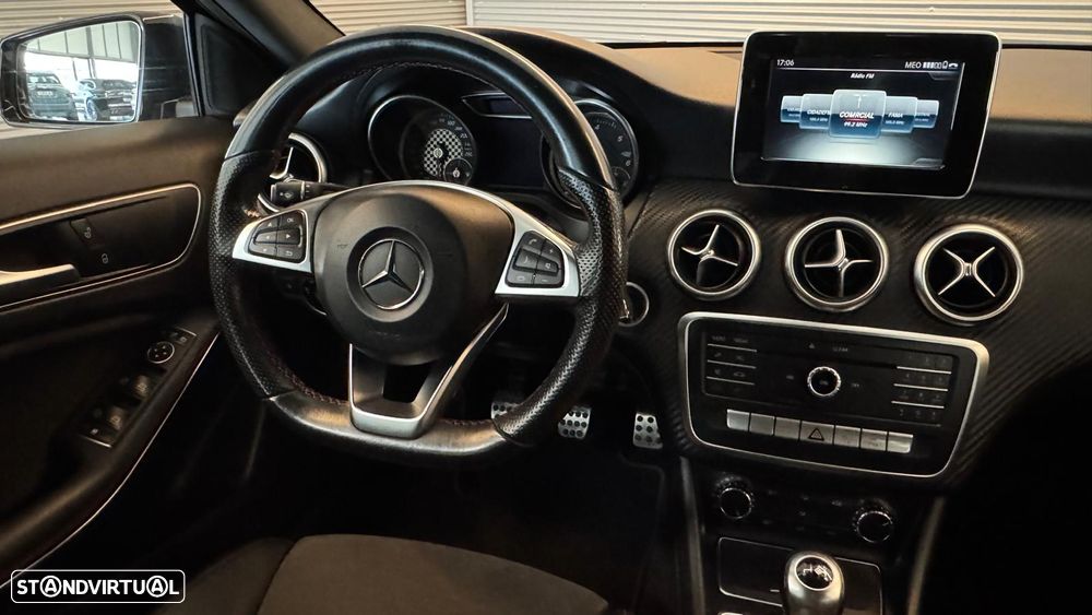 Mercedes-Benz A 180 d AMG Line - 22