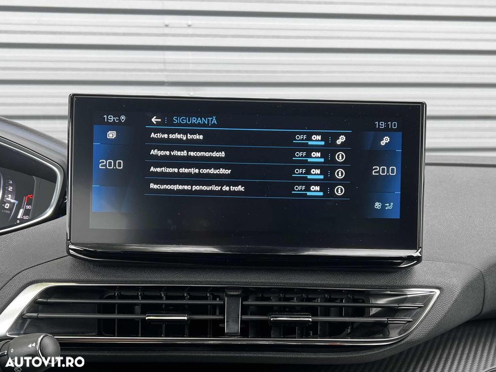 Peugeot 3008 1.5 BlueHDI 130 S&S EAT8 Allure - 21