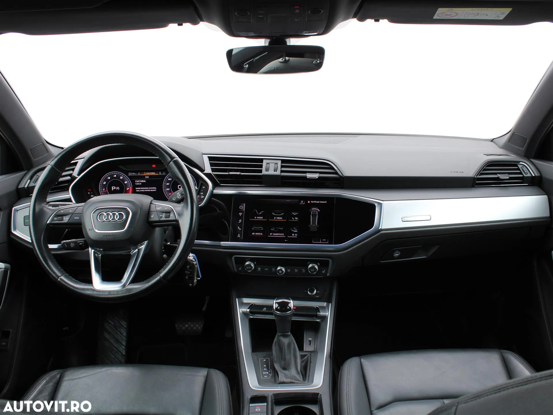 Audi Q3 40 TFSI quattro S tronic S line - 14