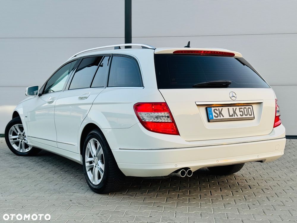 Mercedes-Benz Klasa C 180 T Kompressor Automatik BlueEFFICIENCY Special Edition - 32