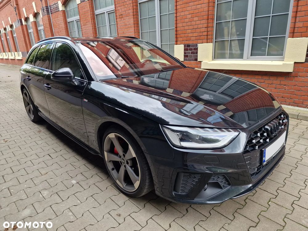 Audi A4 Avant 40 TDI quattro S tronic S line - 4
